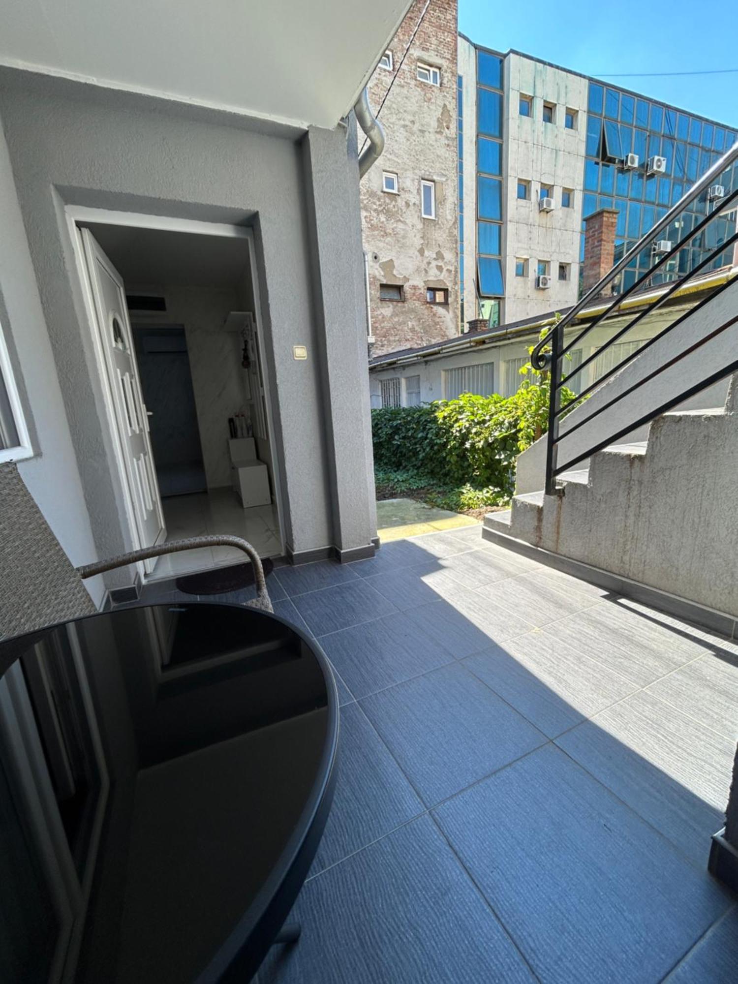 Sweet White In City Belgrade Exterior photo